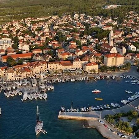 Marija With Private Pool * Supetar