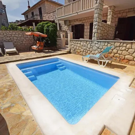 Marija With Private Pool Tatil Evi *