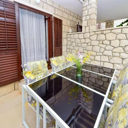 Marija With Private Pool * Supetar